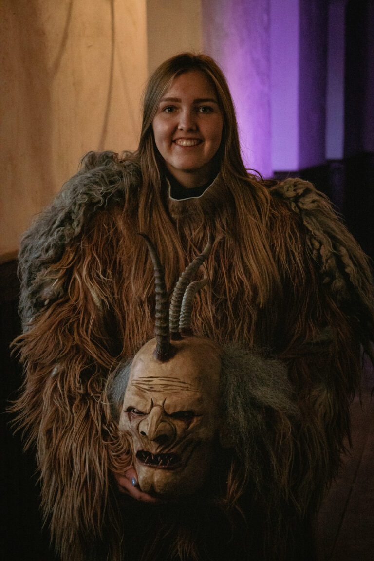 Annalena (ohne Maske)